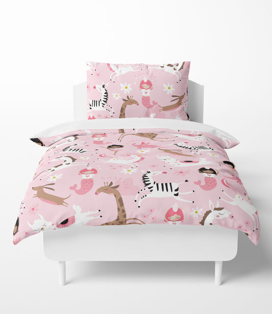 THE 'EVERYTHING PRINT' BEDDING