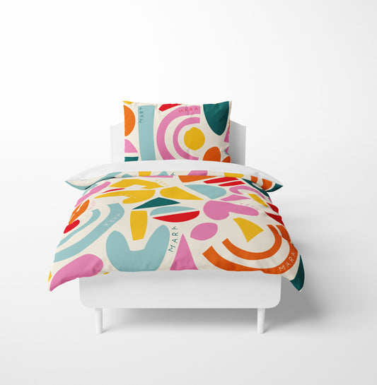 BUBBLEGUM JUNGLE CUT OUT BEDDING